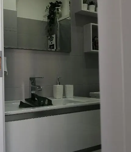 Center Porta Romana Couette-café 3*