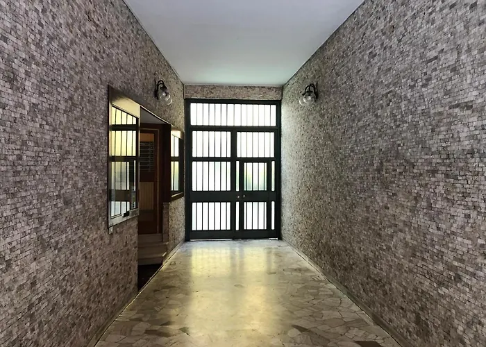 Elegant In Center * Milano