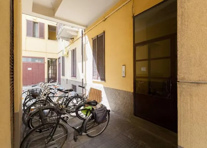 Guesthost - Porta Ticinese Balcony * Milano