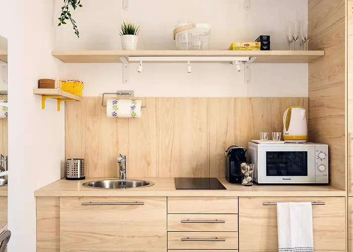 A Yellow Touch - Modern In Isola Apartament Mediolan