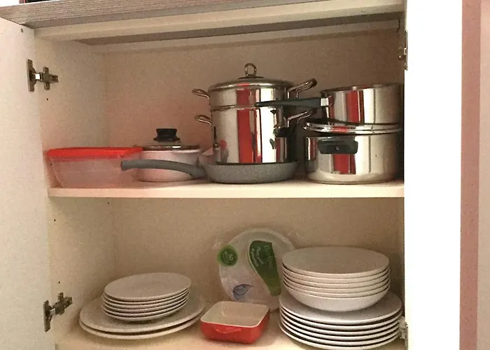 Rosso A Milano, Vicino Allo Ieo * 米兰