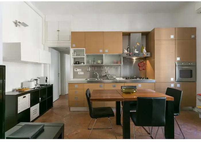 Appartamento Splendido Bilocale In Via Orti - A Pochi Metri Dal Policlinico Milano