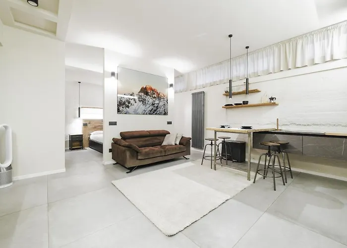 Guesthost - Bullona Design Flat - M5 Domodossola * Milano