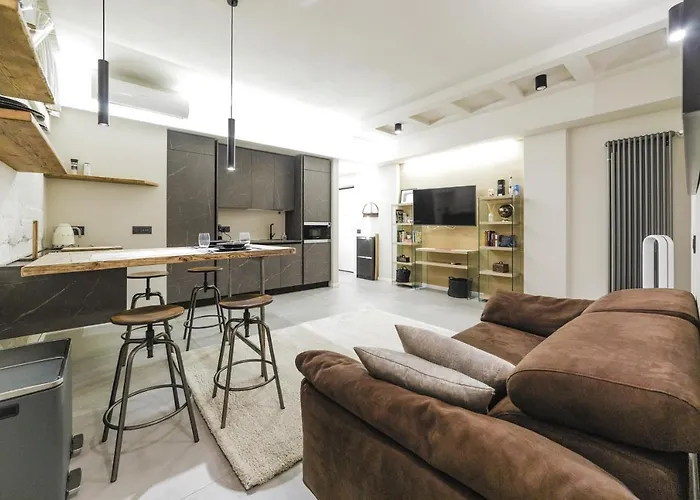 Guesthost - Bullona Design Flat - M5 Domodossola Appartamento
