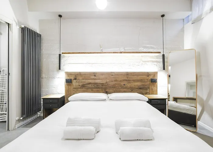 Guesthost - Bullona Design Flat - M5 Domodossola Milano