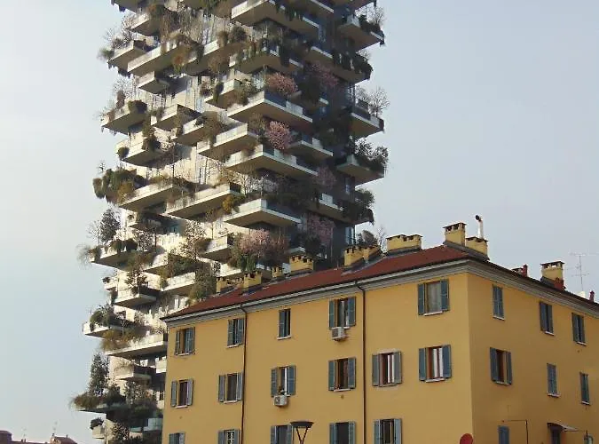 King's House Bosco Verticale Unicredit Tower Gaeaulenti Milan