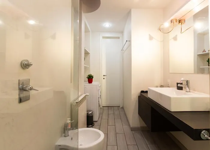 Queen Of Brera - San Marco 1 *