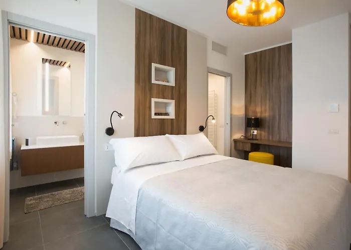 Enjoy Duomo - Flavio Baracchini 9 - 4* Milán