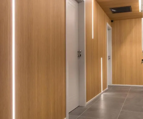 Enjoy Duomo - Flavio Baracchini 9 - 4* Milán