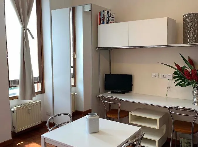 Bilocale Appena Ristrutturato - Stazione 公寓 *