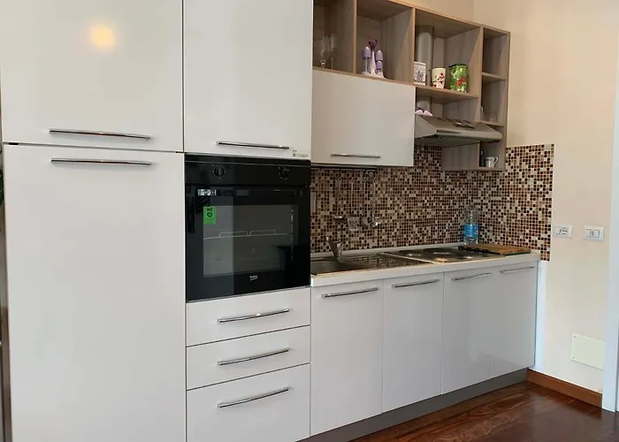 Bilocale Appena Ristrutturato - Stazione 公寓