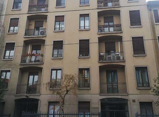 La Casa Colorata - Flats In - Porta Romana Daire *