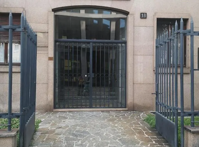 La Casa Colorata - Flats In - Porta Romana Apartmán *