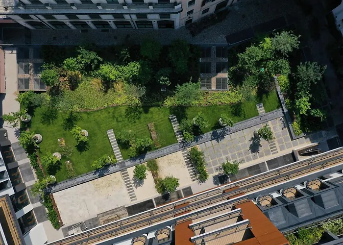 Verticale | Esperienze Hotel Mediolan