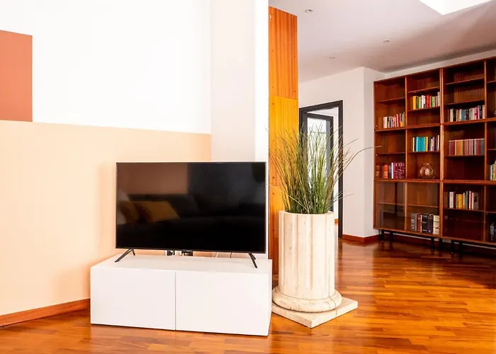 Appartamento Two-bedroom Near Corso Indipendenza *