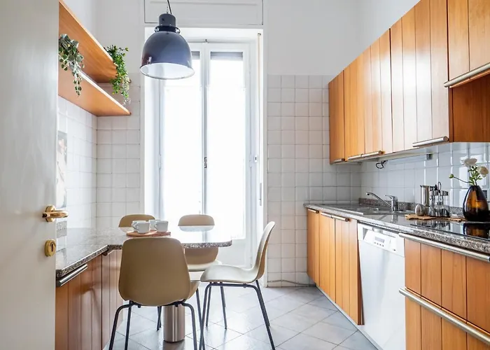 Two-bedroom Near Corso Indipendenza *
