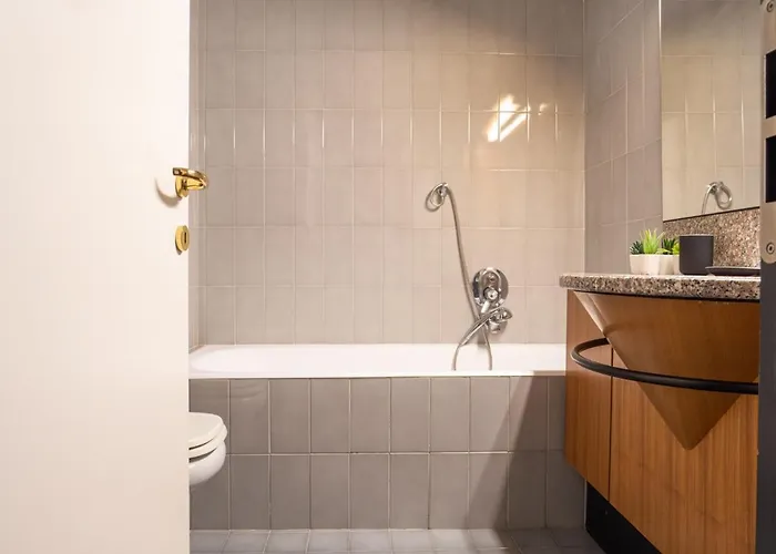 Two-bedroom Near Corso Indipendenza