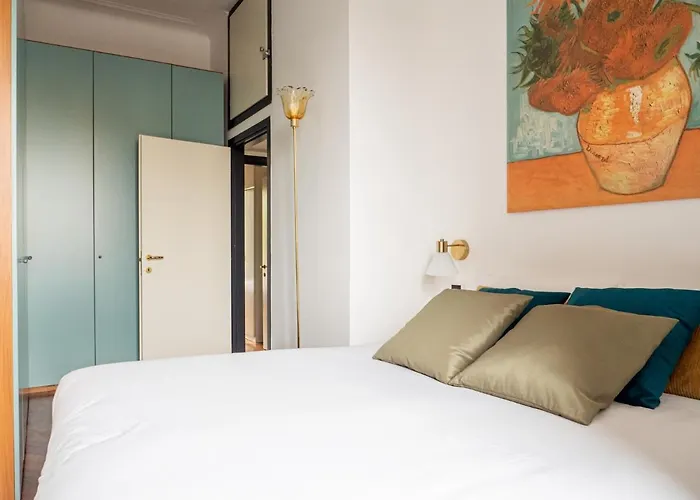 Two-bedroom Near Corso Indipendenza Milano