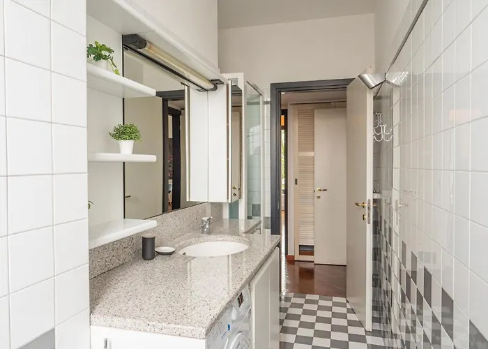 Two-bedroom Near Corso Indipendenza