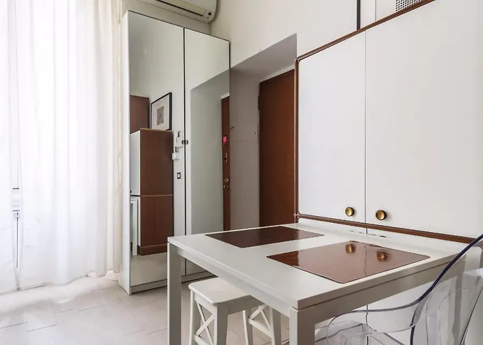 Charming Nest In The Heart Of Milano-isola Apartment