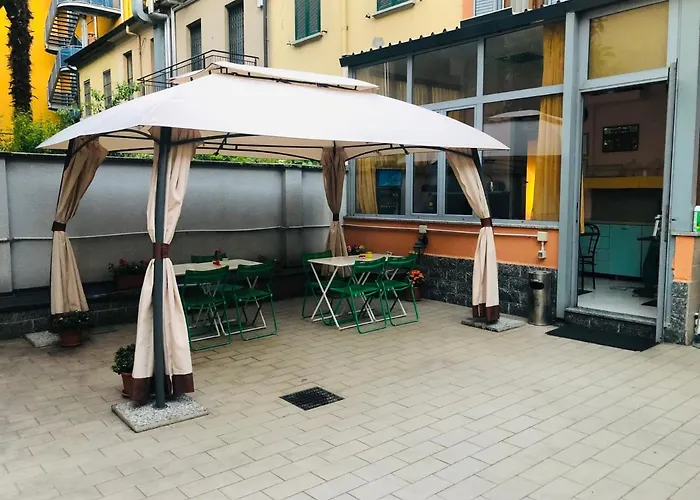 拉卡拉维拉酒店 2*