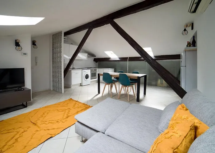 Hbhall Navigli 30 *