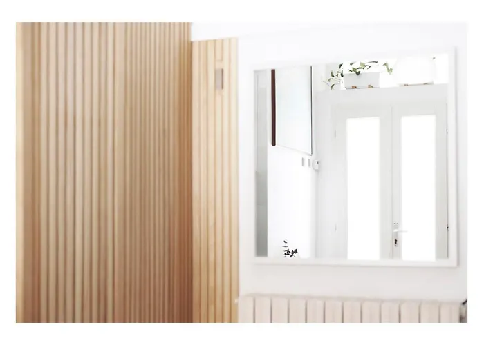 Taking A Walk In The Beating Heart Of Navigli * 밀라노