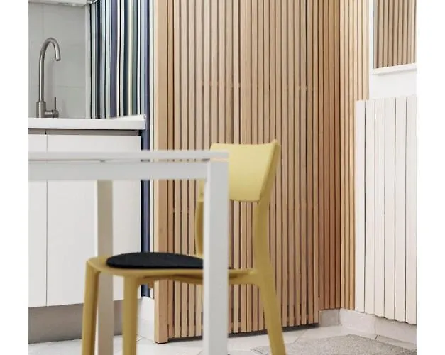 Taking A Walk In The Beating Heart Of Navigli 아파트