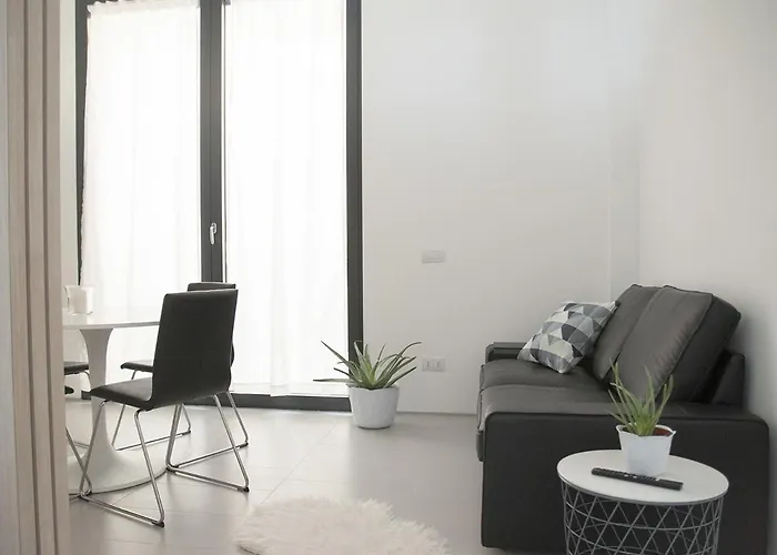 Brand New Ortiquattro מילאנו