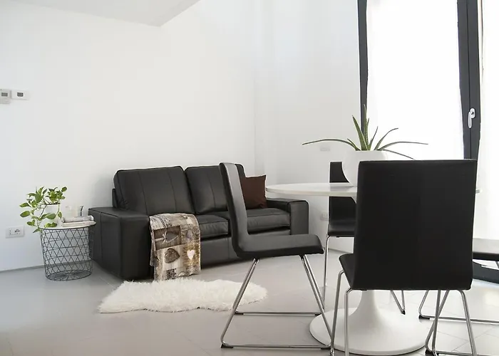 Brand New Ortiquattro Milano
