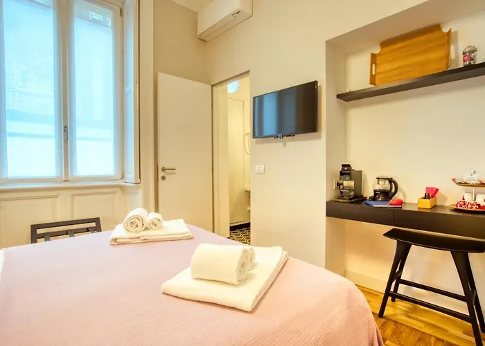 Guesthost - Dimora Claudia Luxury 3*