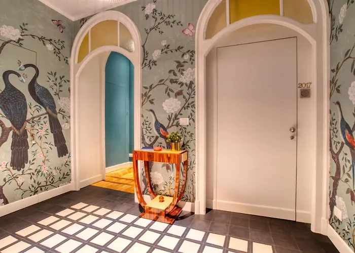 Affittacamere Guesthost - Dimora Claudia Luxury 3*