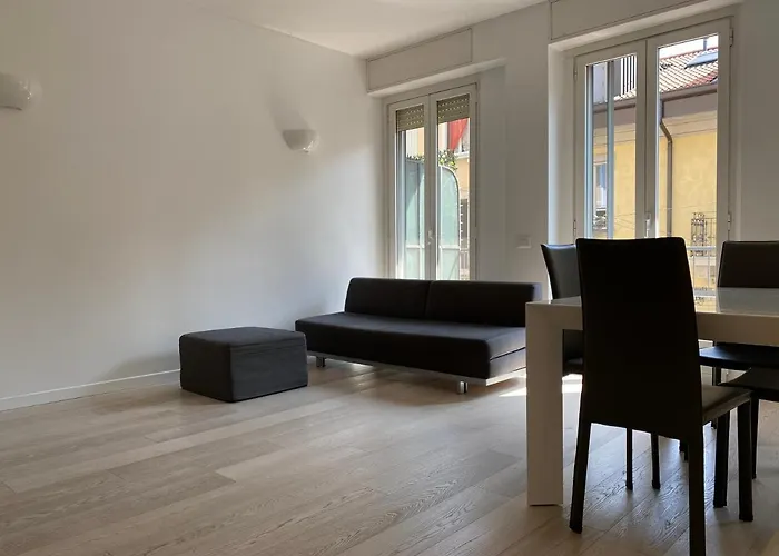 Bright & Spacious Near Navigli - Ponti Apartmán *