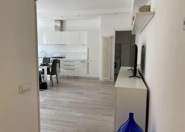 Bright & Spacious Near Navigli - Ponti Milán