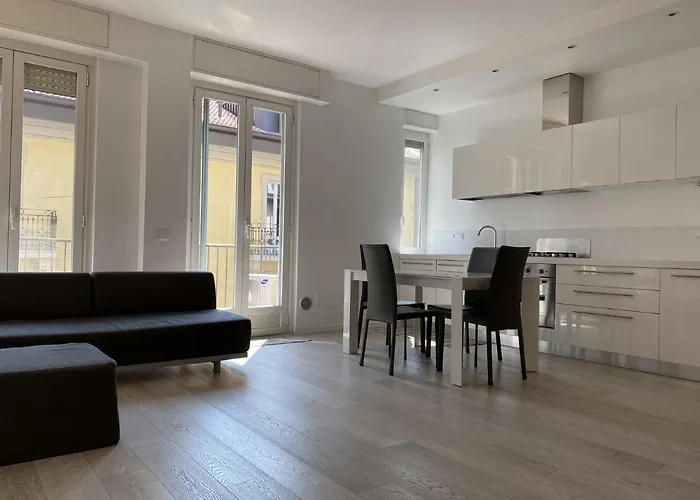 Bright & Spacious Near Navigli - Ponti Milán