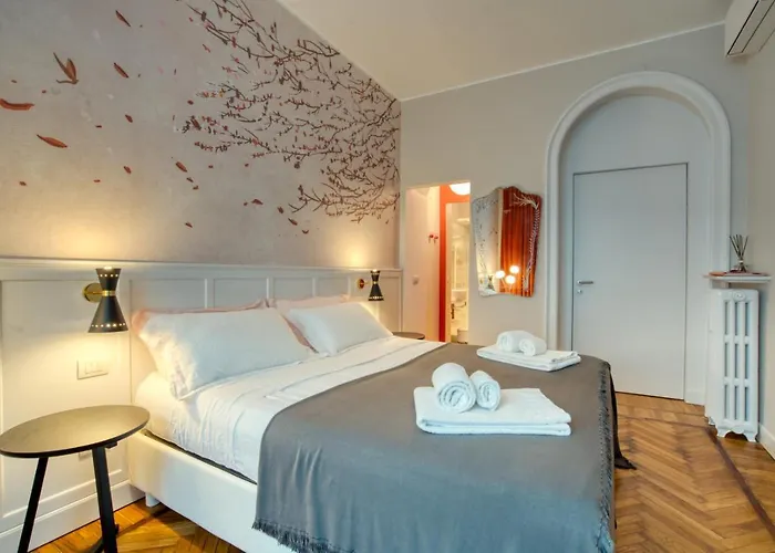 Guesthost - Dimora Claudia Luxury Milano