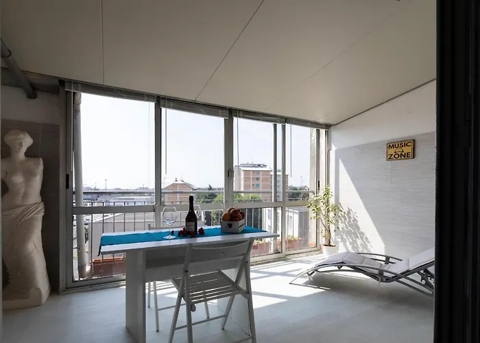 La Veranda - Bright Floor With Views Of The Madonnina アパート