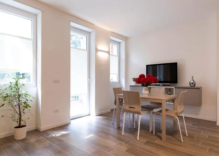 West - Modern And Comfortable * Milano