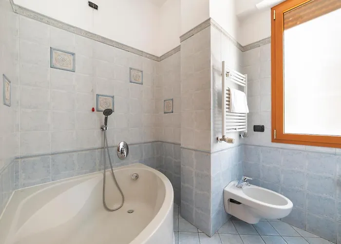 Cenisio M5 Lovely - With Balcony! Lejlighed