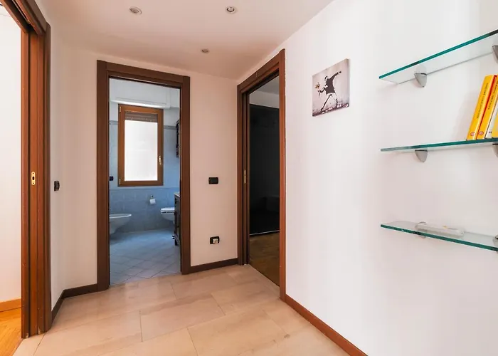 Cenisio M5 Lovely - With Balcony! Mailand