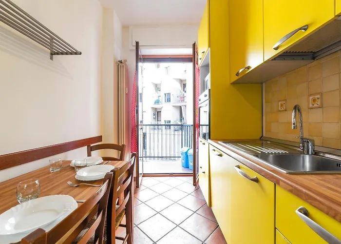 Cenisio M5 Lovely - With Balcony! *