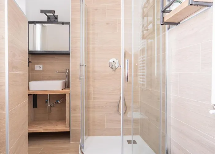 The Rent - Beautiful Two-bedroom Close To Cinque Giornate Square