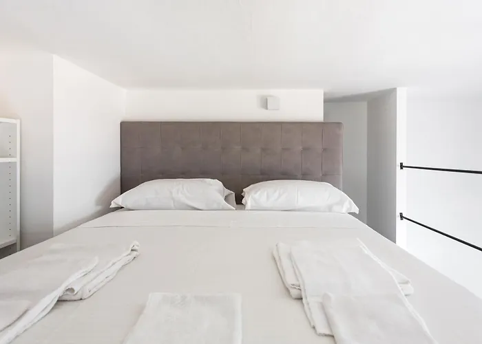 Apartament Hostmate - - Via Chiese - Bicocca *