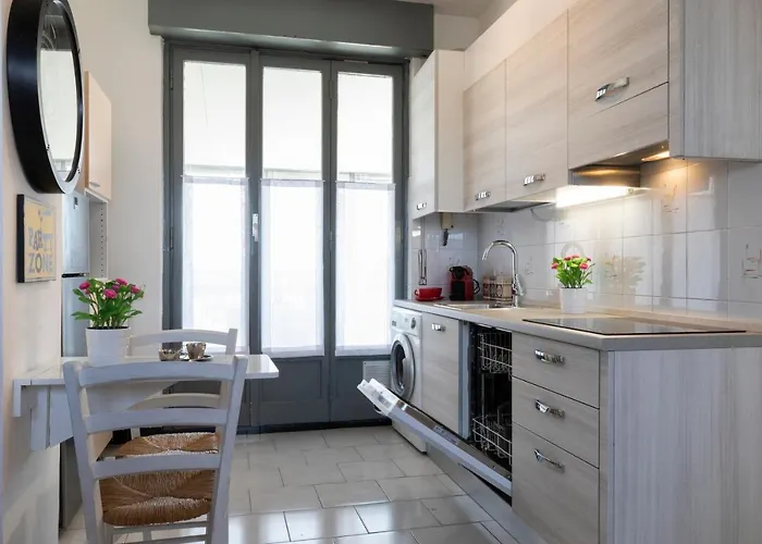 La Veranda - Bright Floor With Views Of The Madonnina Apartmán *