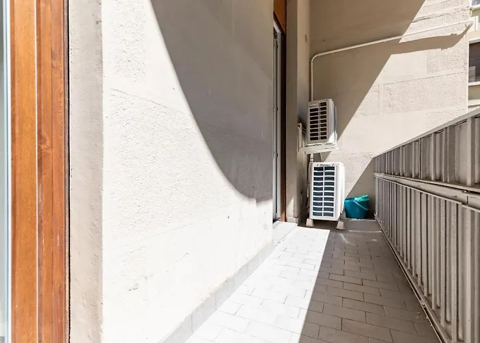 Minerva - 1 Bedroom Two Steps From *