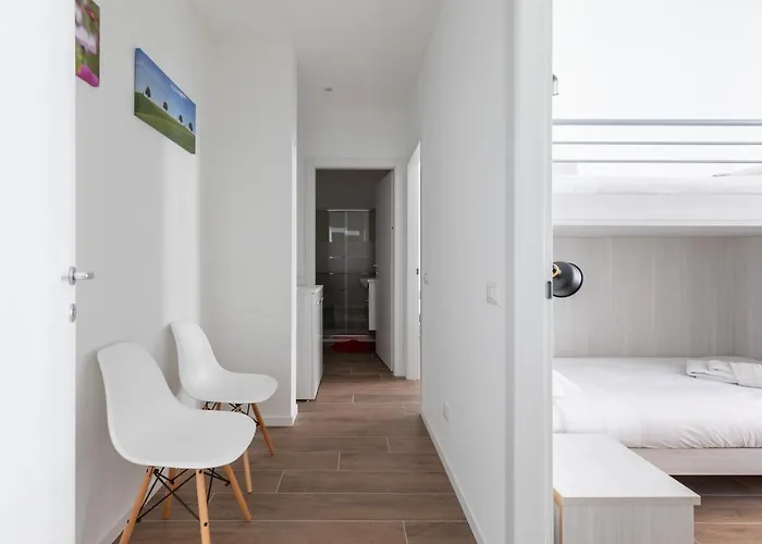 Minerva - 2 Bedrooms Two Steps From