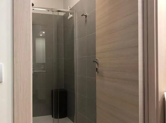 Youhosty - Faruffini 28 * Milan