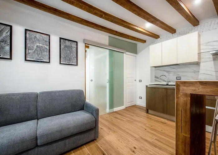 Elegant In Center Daire Milano