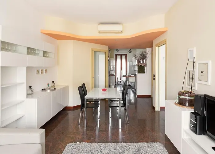 Hostmate - Milano- Viale Teodorico شقة