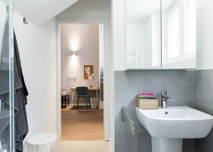 Joivy Solari Tolstoj ミラノ